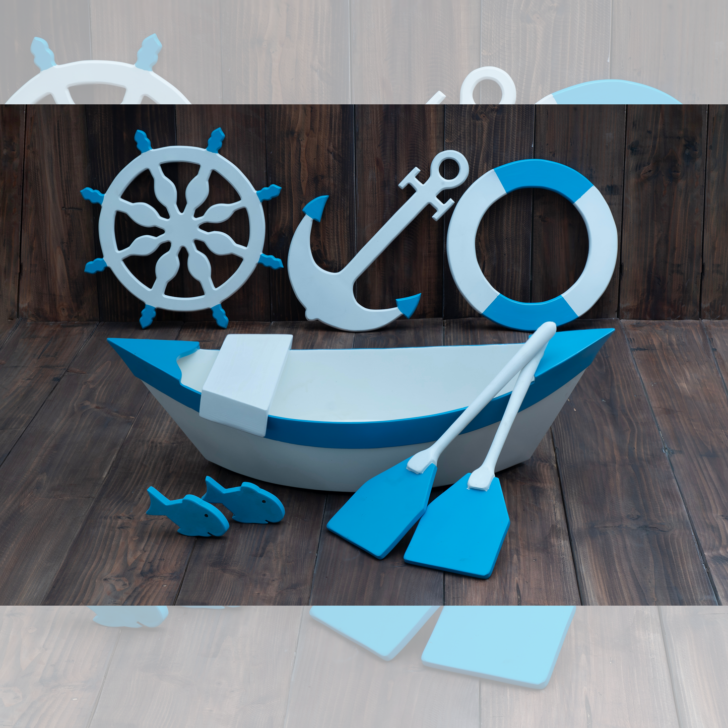 Boat with 2 fish and 2 paddle