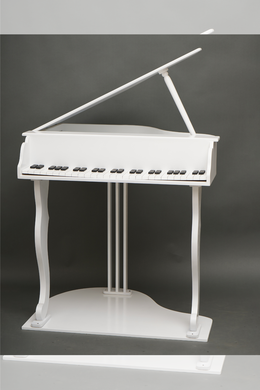 White Piano (Maternity)