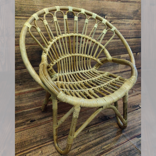 Cane round peacock chair