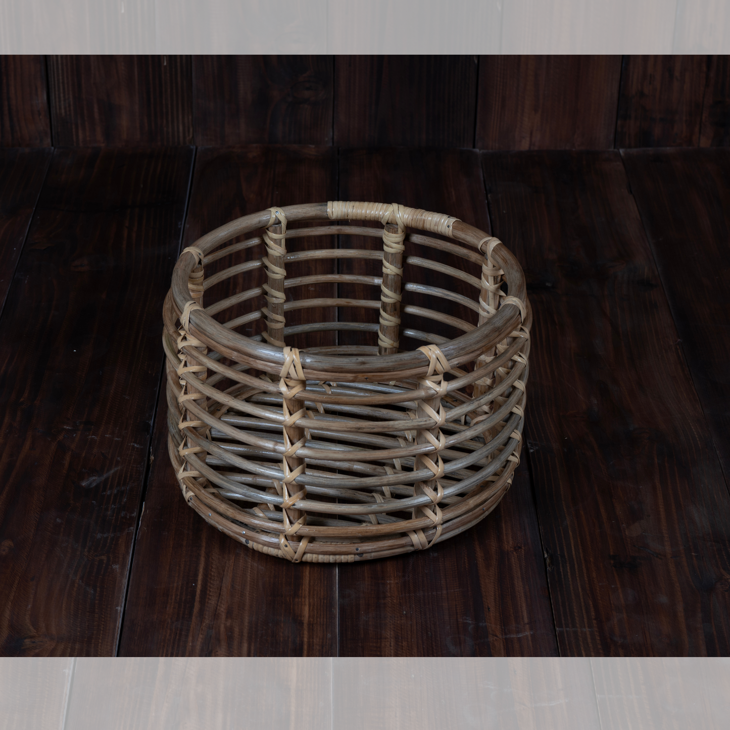 Round coco basket