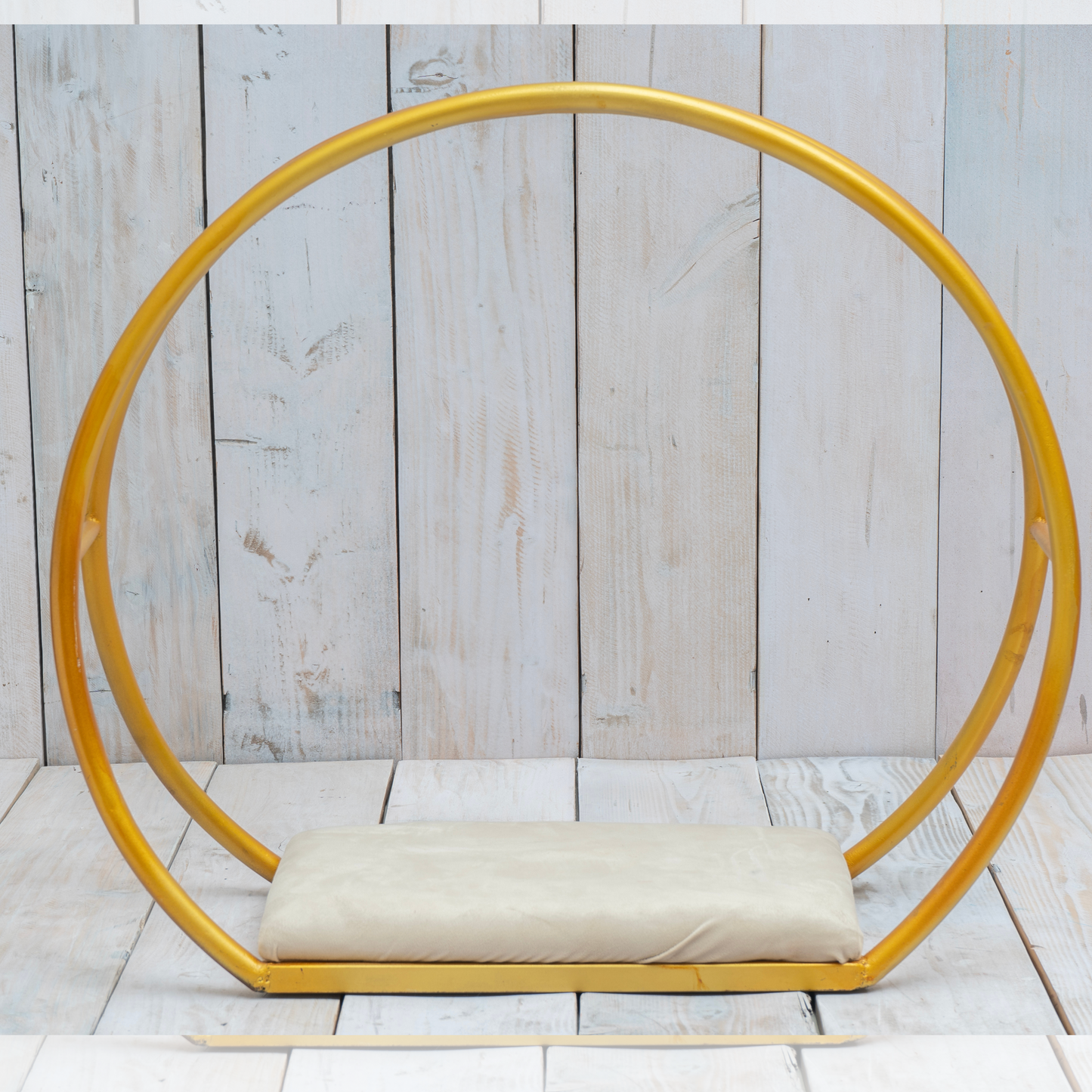 Metal round swing