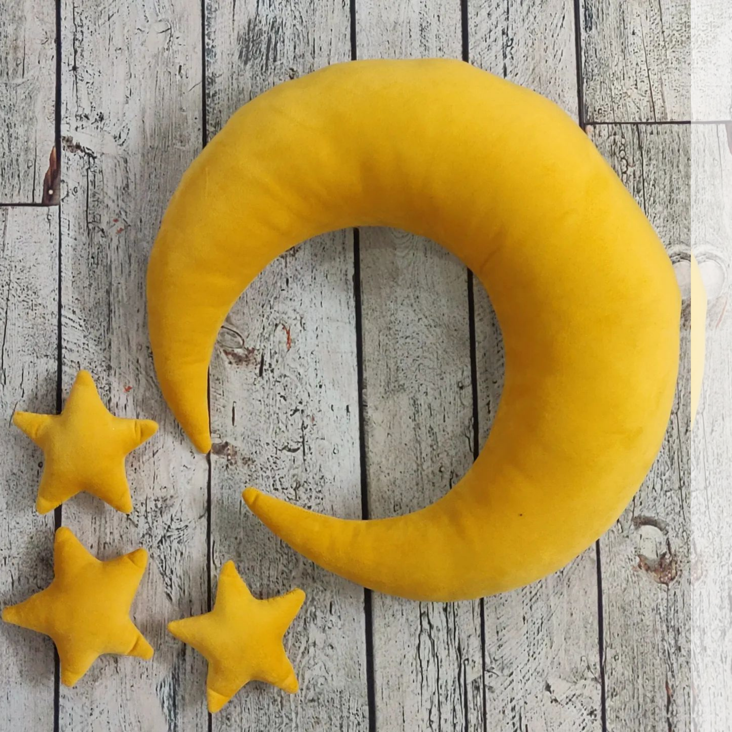 Pillow moon with three star